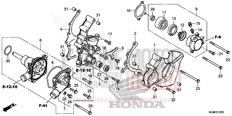 WASSERPUMPE/KUPPLUNGSNEBENZYLINDER von VFR800X „Crossrunner“ MAT BALLISTIC BLACK METALLIC (NHA86) von 2017